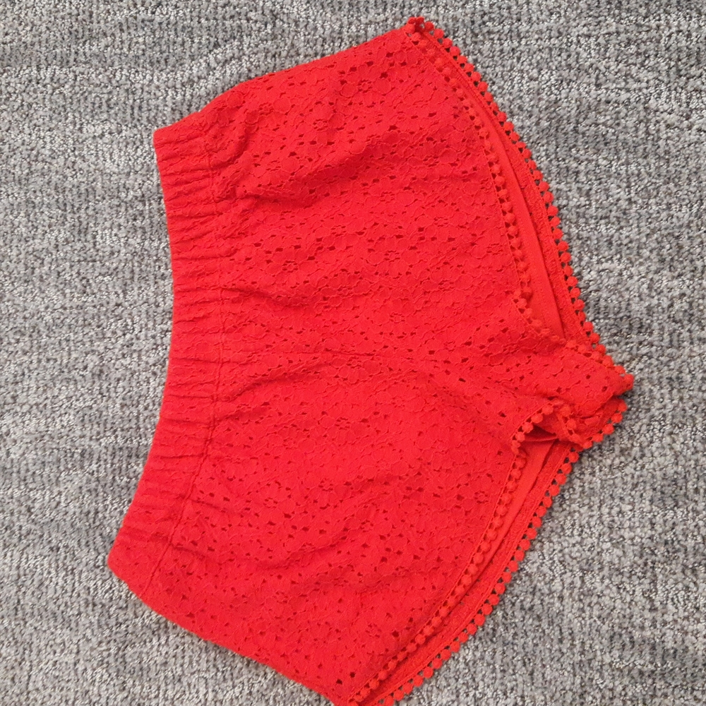 Forever 21 Red Floral Lace Shorts Size Small